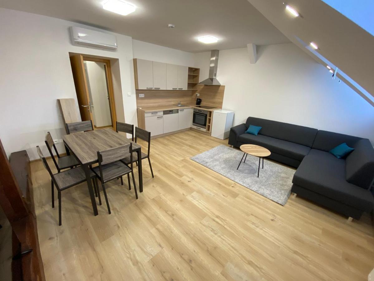 No. 34 Apartment Hradec Kralove Exterior photo